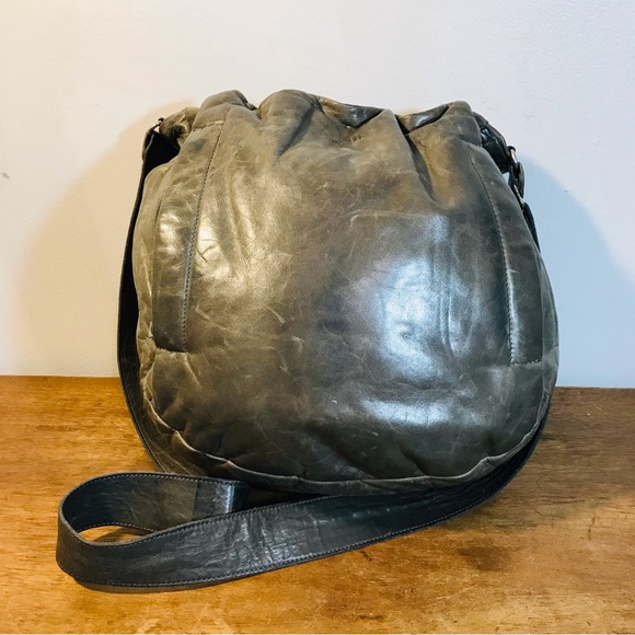 made in Canada genuine leather bag m0851 - Picture 1 of 11